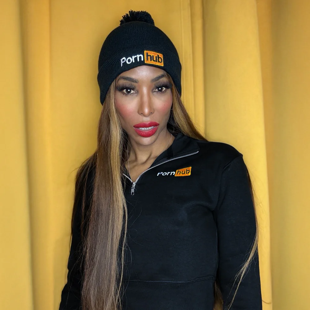 Cropped Half Zip Sweater - Image 3
